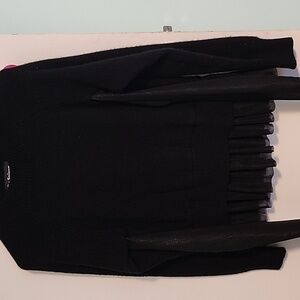 Women's En Saison size Small bow sweater EUC